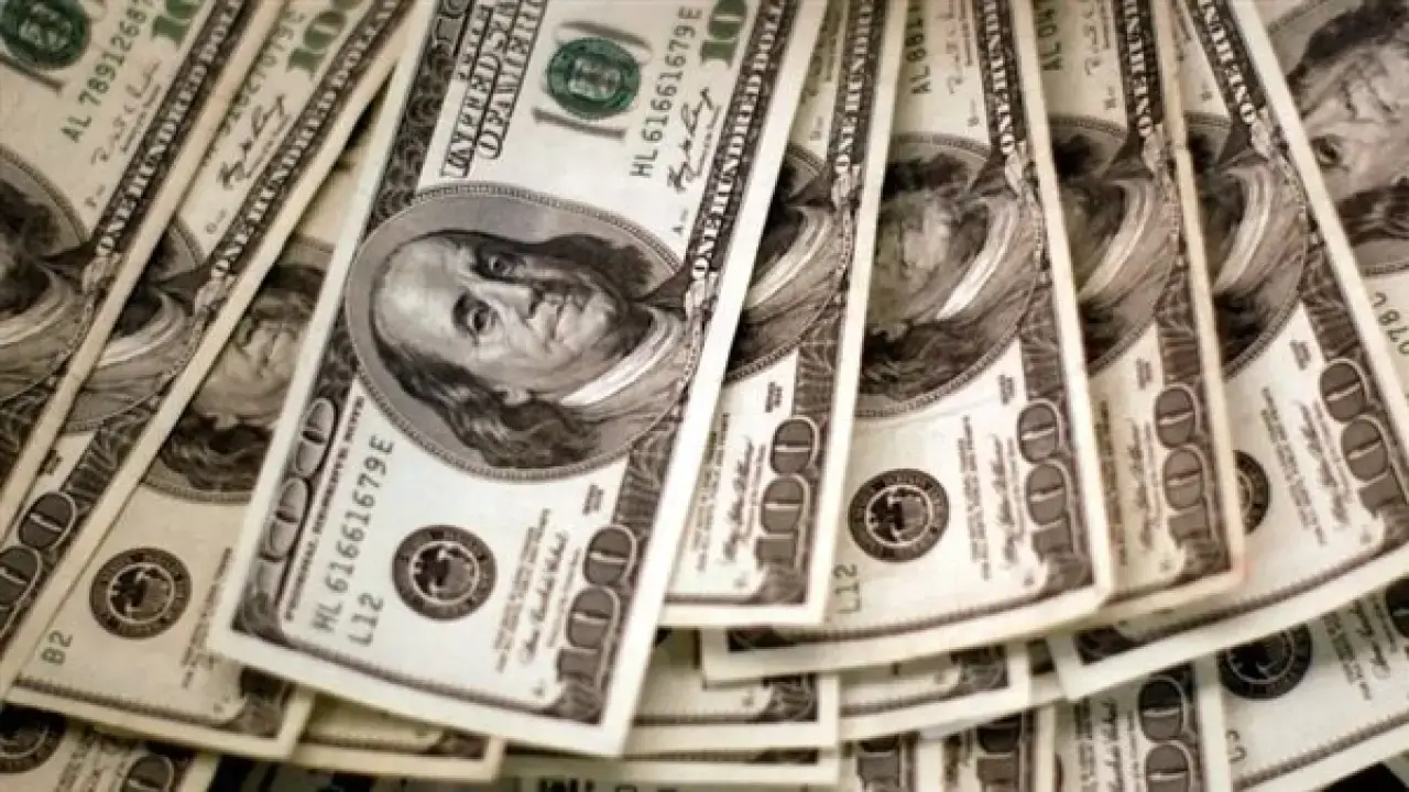 تحديثات الصرف.. استقرار سعر الدولار أمام الجنيه في جميع البنوك المصرية ونشرات التداول اليومية